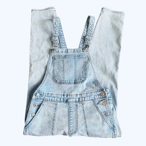 Old Navy Blue Denim Bib Overalls Light Wash Tapered Leg Stretch Adj. Straps Sz 2